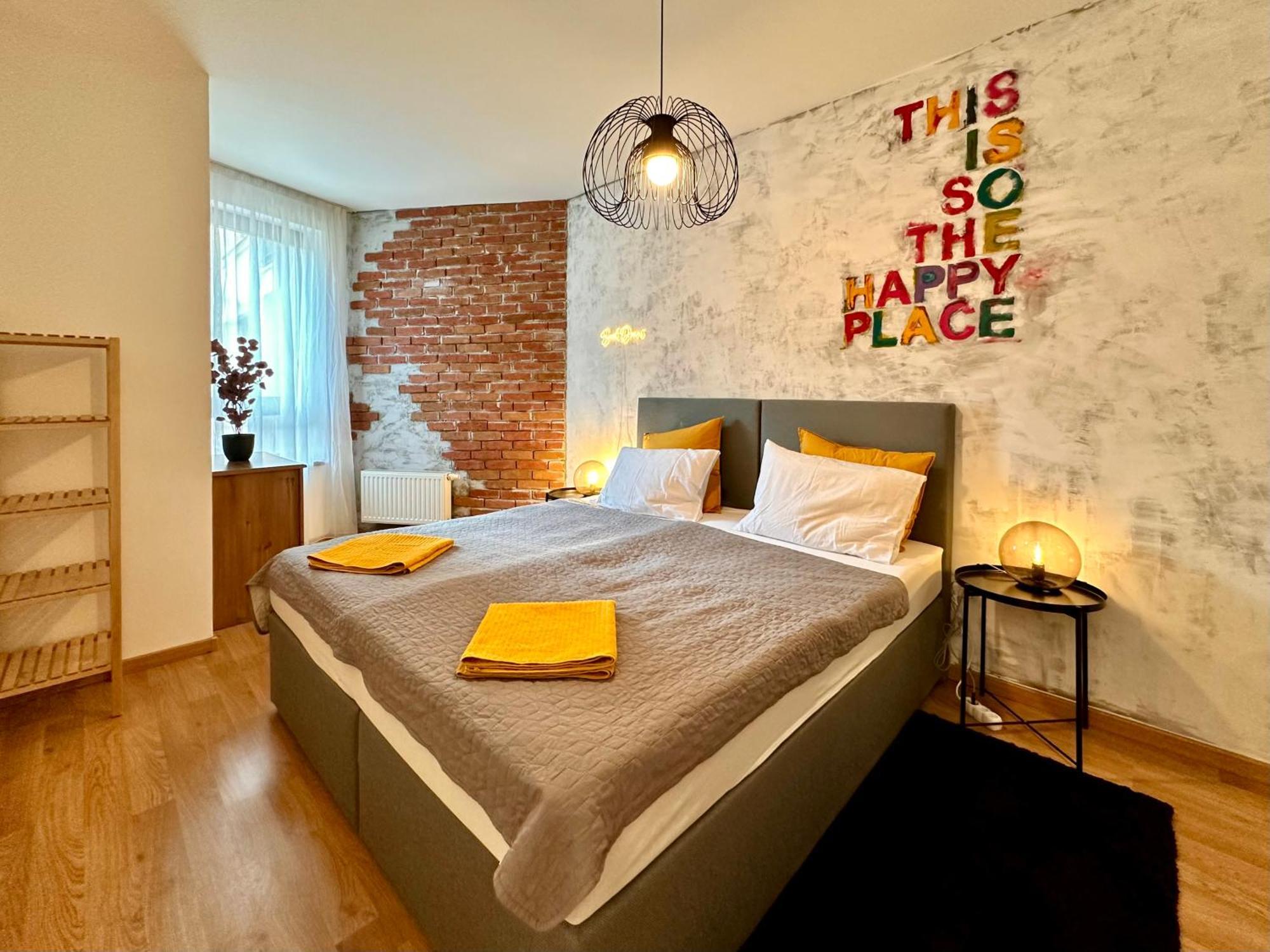 Vinyl Gozsdu Apartments بودابست المظهر الخارجي الصورة